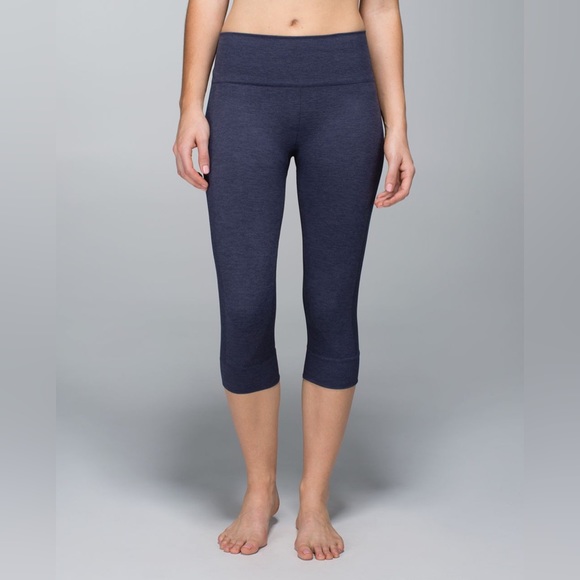 lululemon athletica Pants - Lululemon Seamlessly Street Crop Leggings